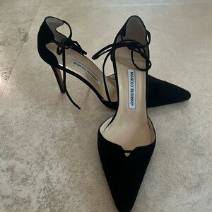 Manolo blahnik suede pumps with anke ties